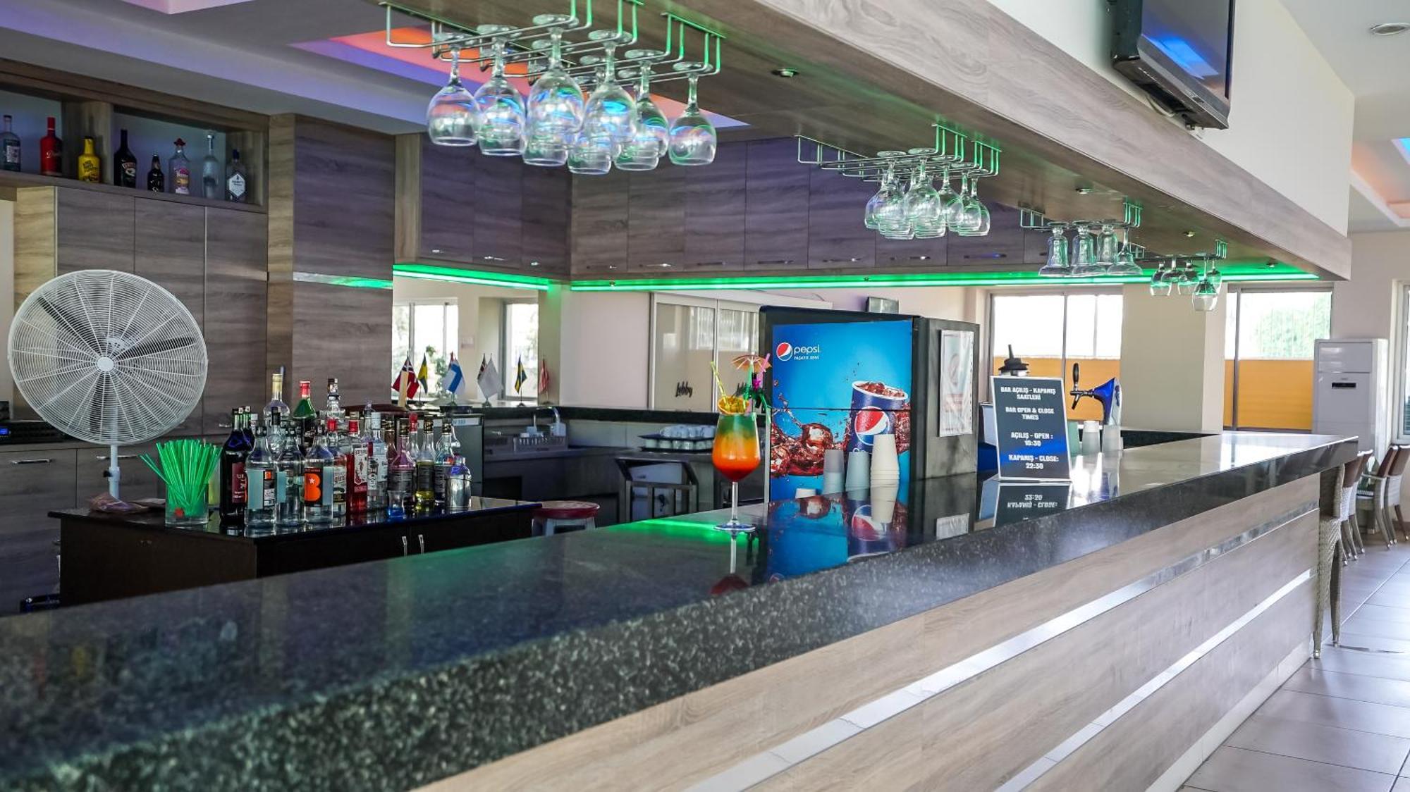 Catty Cats Garden Hotel シダ エクステリア 写真